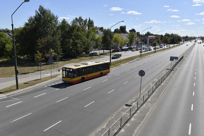 Zarząd Dróg Miejskich wyznacza 10-kilometrowy buspas na ul. Puławskiej. Kierowcy są wściekli!