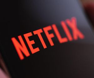 Uwielbiane przez Polaków seriale wracają na Netflixa. Nowe odcinki już w październiku!