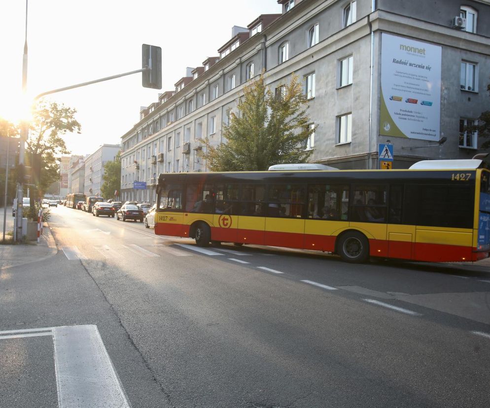 Ostrzelany autobus na Mokotowie. Najnowsze informacje