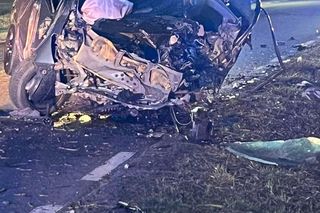 Potrącił kobietę na hulajnodze, a potem uderzył w drzewo