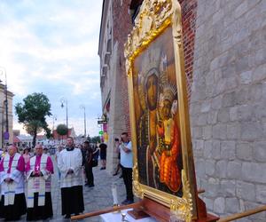 Łzy na twarzy Maryi. Wierni uczcili 75 rocznicę Cudu Lubelskiego