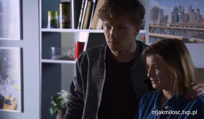M jak miłość, odcinek 1459. Katia (Joanna Jarmołowicz), Łukasz (Jakub Józefowicz)