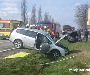 Groźny wypadek koło Kozienic. Cztery osoby ranne.