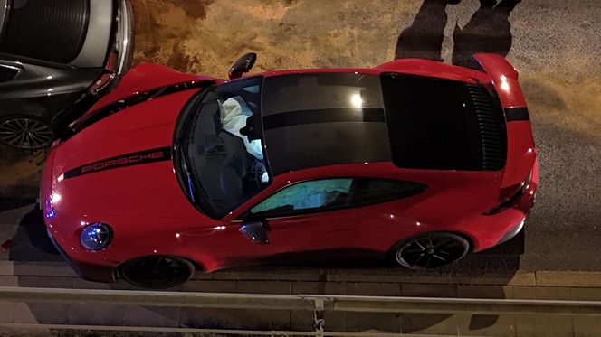 Koszmar na Wale Miedzeszyńskim! Rozbite Porsche za 700 tysięcy złotych!