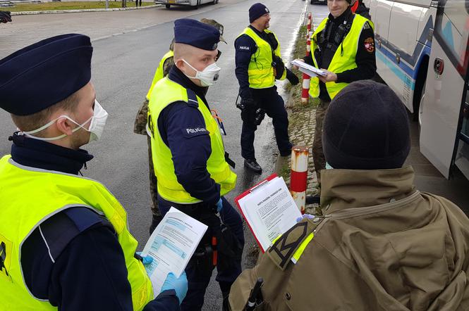 Kontrola sanitarna na granicy w Kołbaskowie