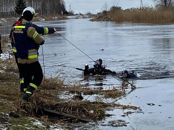 Tykocin. Poszukiwania w rzece Narew