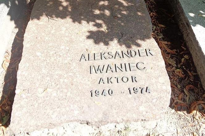 Aleksander Iwaniec i jego grób na Powązkach Wojskowych