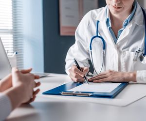 Skierowanie od prywatnego lekarza nieważne w NFZ? Pacjenci w pułapce. Jest interpelacja