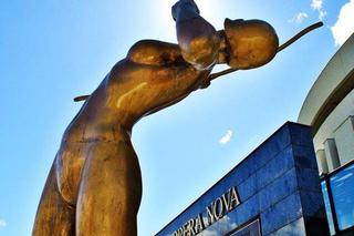 Łuczniczka pod Opera Nova