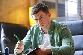 Konfrontacja Alana z Igą i Jamesem kończy się wybuchem złości