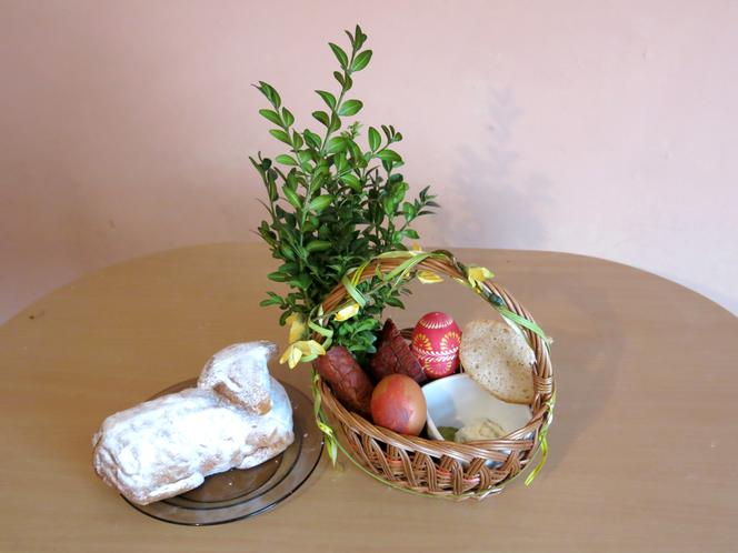 Nie wkładaj leków do święconki