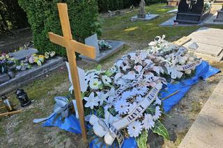 Grób Szczepana. Wjechał w rodzinę BMW [GALERIA]