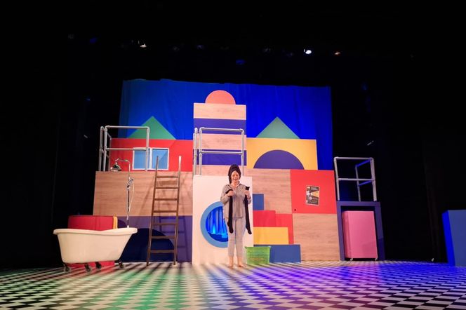 Kolorowe skarpetki i wielka wyobraźnia – premiera nowego spektaklu w Bałtyckim Teatrze Dramatycznym