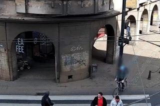 Policjanci wypatrzyli na miejskim monitoringu w centrum Bydgoszczy prawie 100 rowerzystów. W każdym przypadku coś było nie tak