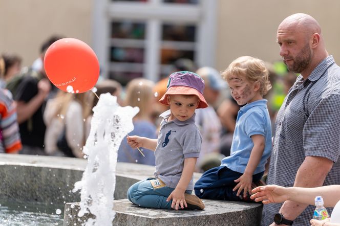 Tłumy na Starym Mieście w Olsztynie. Tak mieszkańcy świętowali Dzień Dziecka