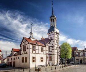 Ryglowy ratusz w Nowym Warpnie