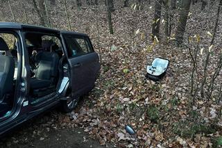 Zderzenie samochodu osobowego z tirem. Czteroosobowa rodzina w szpitalu