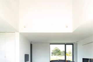 Bryła i wnętrza minimalistycznego domu