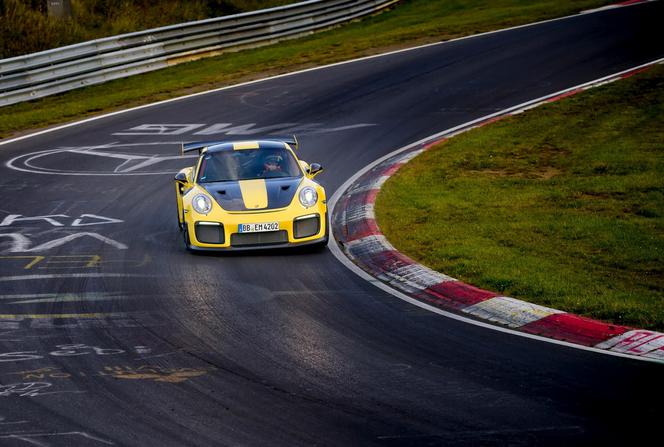 Porsche 911 GT2 RS z rekordem świata toru Nurburgring