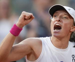 Iga Świątek nie wpadła w poślizg na trawie! Zwycięstwo po trzech setach walki! WTA Bad Homburg Świątek - Maria WYNIK RELACJA NA ŻYWO