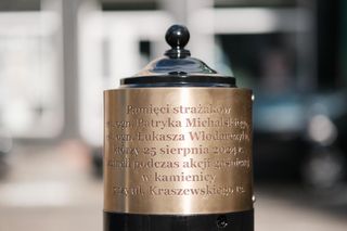 Przy ulicy Kraszewskiego upamiętniono tragicznie zmarłych strażaków