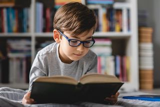 Książki dla dzieci na fali! Sprzedają się lepiej niż kiedykolwiek