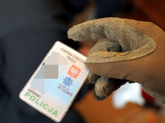 Wielka akcja CBŚP. Zatrzymali groźnych bandytów. Kradli i napadali udając policjantów