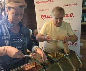 Były opowieści o herbacianych zwyczajach, wspomnienia dawnych spotkań przy stole, a także degustacje różnych gatunków herbat 