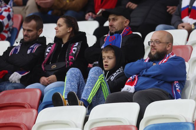 Górnik Zabrze zmierzył się z Zagłębiem Lubin. Kibice rozgrzewali piłkarzy z trybun