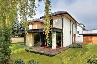 Ocieplanie stropodachu niewentylowanego wełną mineralną, wełną drzewną, celulozą i pianą PUR