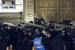 Wrze w europejskim państwie. Zamieszki na ulicach po zablokowaniu kandydata na prezydenta