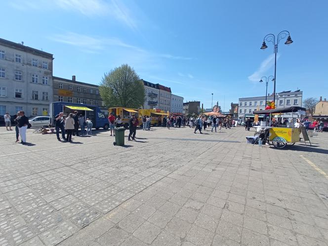 Tłumy na V Festiwalu Smaków Food Tracków w Lesznie