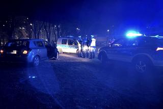 Zwiewał peugeotem przez pół miasta. Policjanci ranni