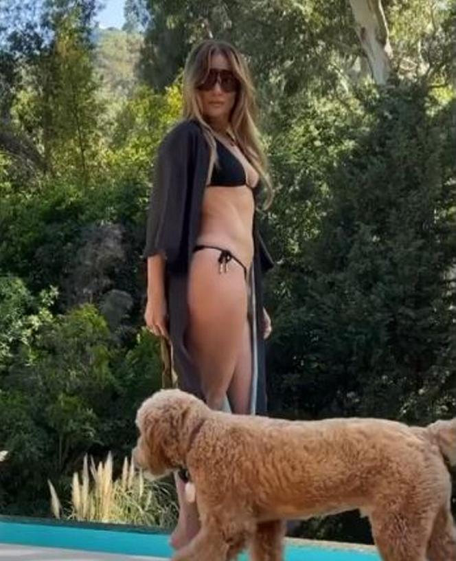 Jennifer Lopez pozowała prawie nago! Zobacz co wtedy zrobił pies
