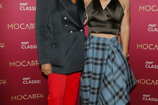 Ewa Żmijewska z ukochaną pozuje na ściance