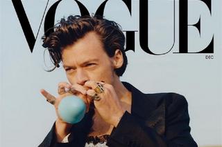 Fani stoją w kolejce po numer Vogue z Harrym Stylesem! Cały nakład się wyczerpał