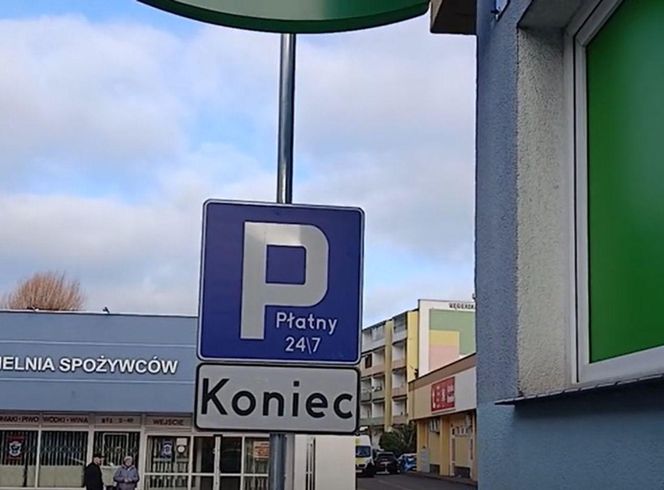 Na Wyżynach ludzie są wściekli. Spółdzielnia postawiła im pod blokiem parkomaty. "To cios!"