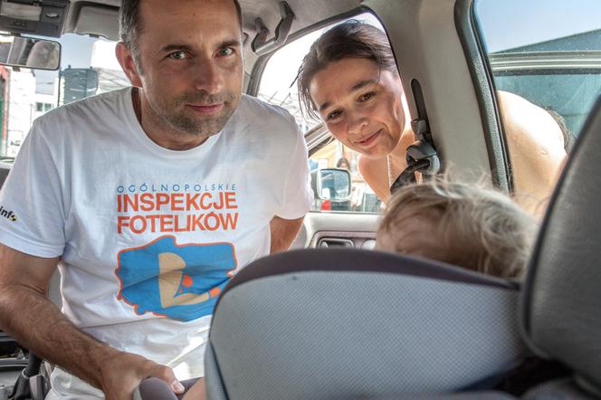 Sprawdź bezpieczeństwo dziecka w samochodzie: Ogólnopolskie Inspekcje Fotelików [WIDEO]