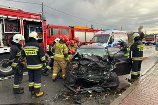 Groźny wypadek na DK12 w Łódzkiem. Cztery osoby ranne