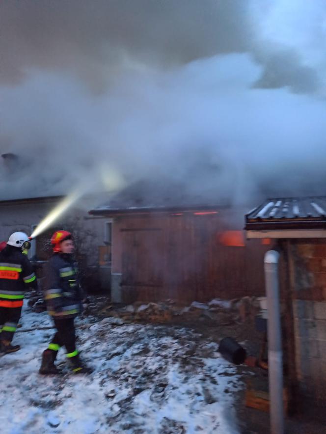 Groźny pożar w Łękawicy koło Skrzyszowa