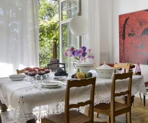 Z wizytą u malarki i graficzki Joanny Trzcińskiej w jej klimatycznym domu – jadalnia