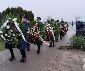 Przejmujące pogrzeby zamordowanych policjantów z Wrocławia. Tłumy żegnają funkcjonariuszy