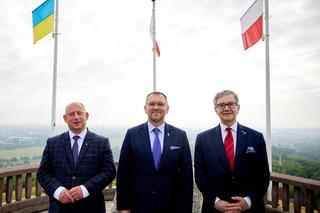 Kraków. Flaga Ukrainy wróciła na Kopiec Kościuszki. Nie niszczy się symboli