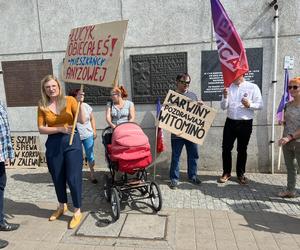 Protestowali przed urzędem miasta w Gdyni. Szczurek, oddaj za paliwo!