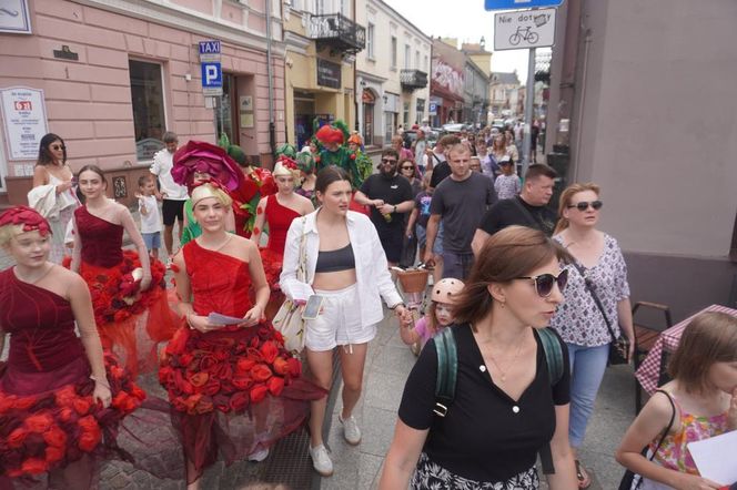 Święto Kielc 2025. Bajkowy korowód z Kopciuszkiem