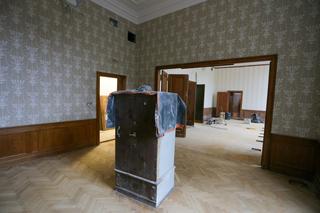 Kiedyś był tam bank, teraz będą biurowce. Trwają prace wykończeniowe przy Roosevelta 15