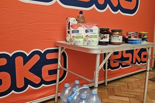 Zbiórka Eska darów dla powodzian