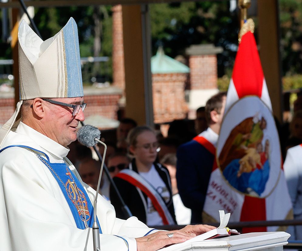 Biskup nie zostawił suchej nitki na nowym przedmiocie w szkołach