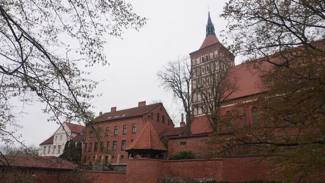 To najpiękniejszy zabytek w woj. warmińsko-mazurskim według AI. „Zachwyca strzelistą sylwetką”