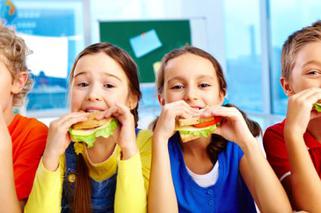DIETA DZIECKA: co dziecko powinno jeść w szkole?